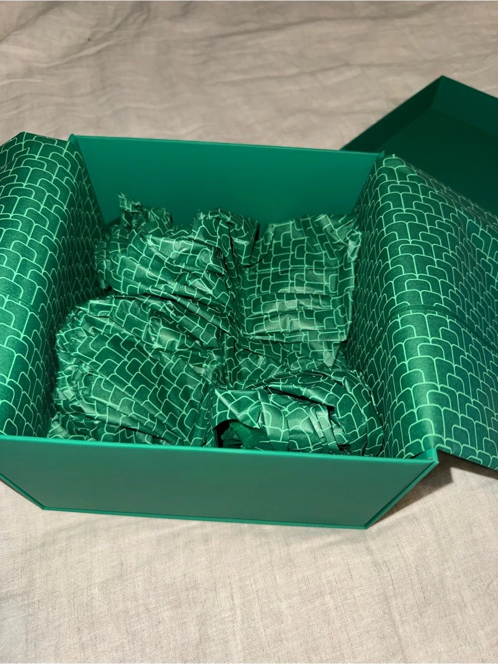 La Mer Gua Sha with boxes brand new